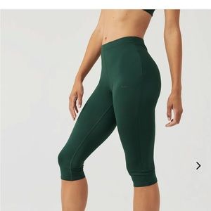 Outdoor Voices Green Sculpt Kneecap Leggings